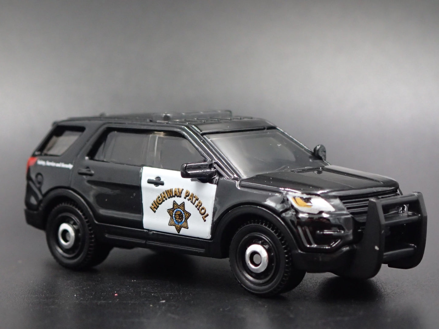 2016 FORD EXPLORER POLICE INTERCEPTOR UTILITY CHP 1:64 SCALE DIECAST MODEL CAR