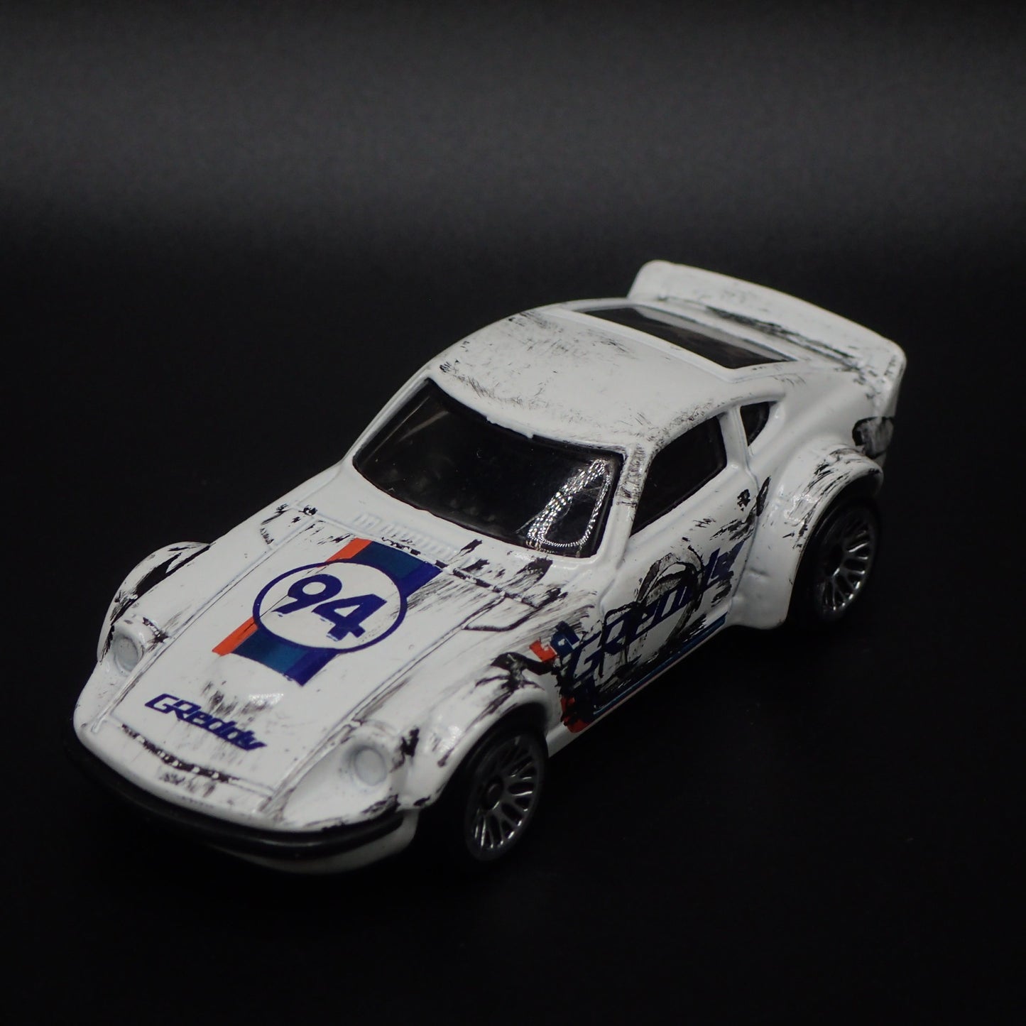1970-1973 NISSAN FAIRLADY Z 240Z GREDDY RACE RUBBED 1/64 SCALE DIECAST MODEL CAR