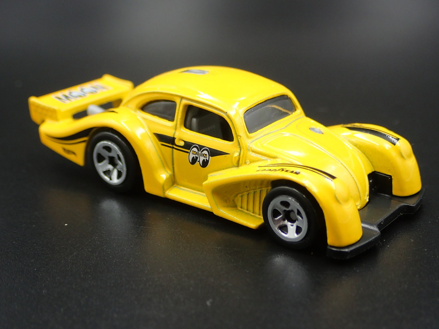 VW VOLKSWAGEN KAFER RACER BEETLE BUG MOONEYES RARE 1:64 SCALE DIECAST MODEL CAR