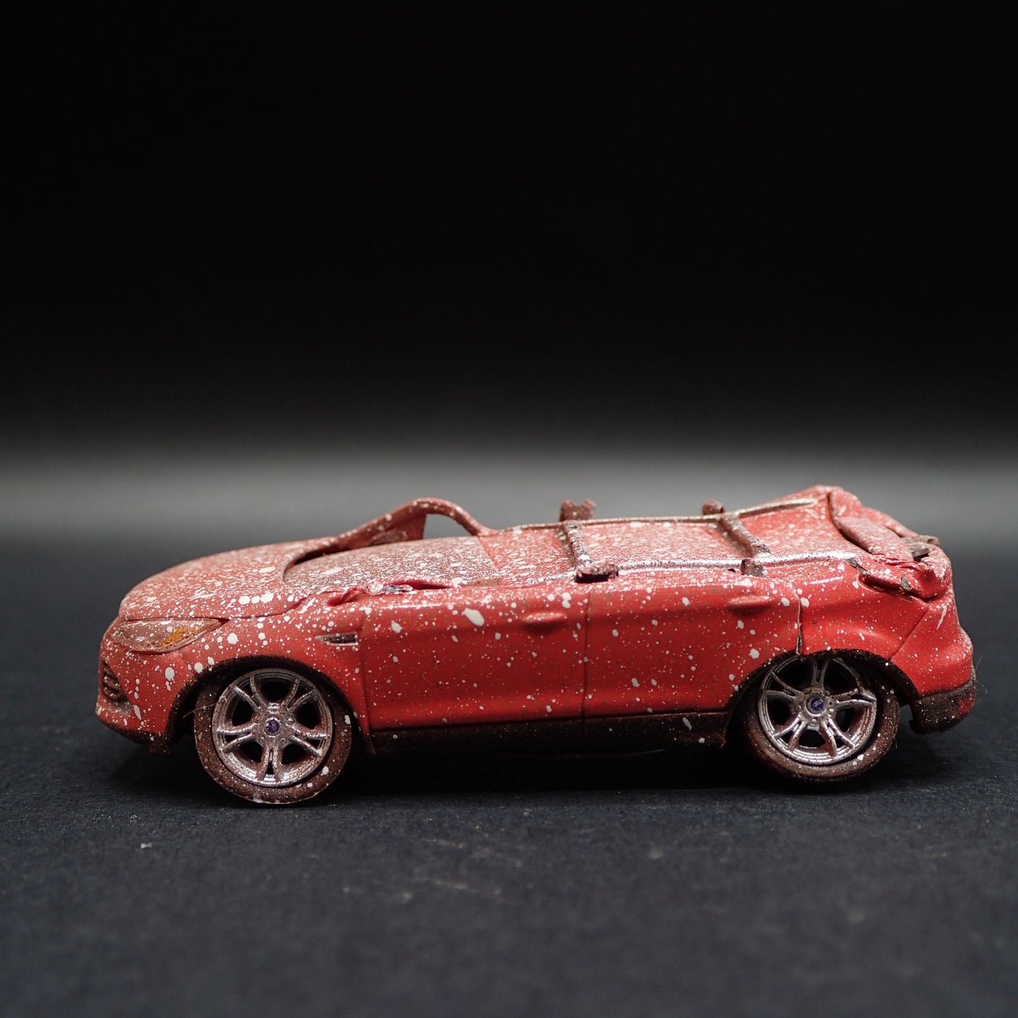 2013 13 FORD ESCAPE SUV ROLLOVER JUNKYARD 1:64 SCALE DIORAMA DIECAST MODEL CAR