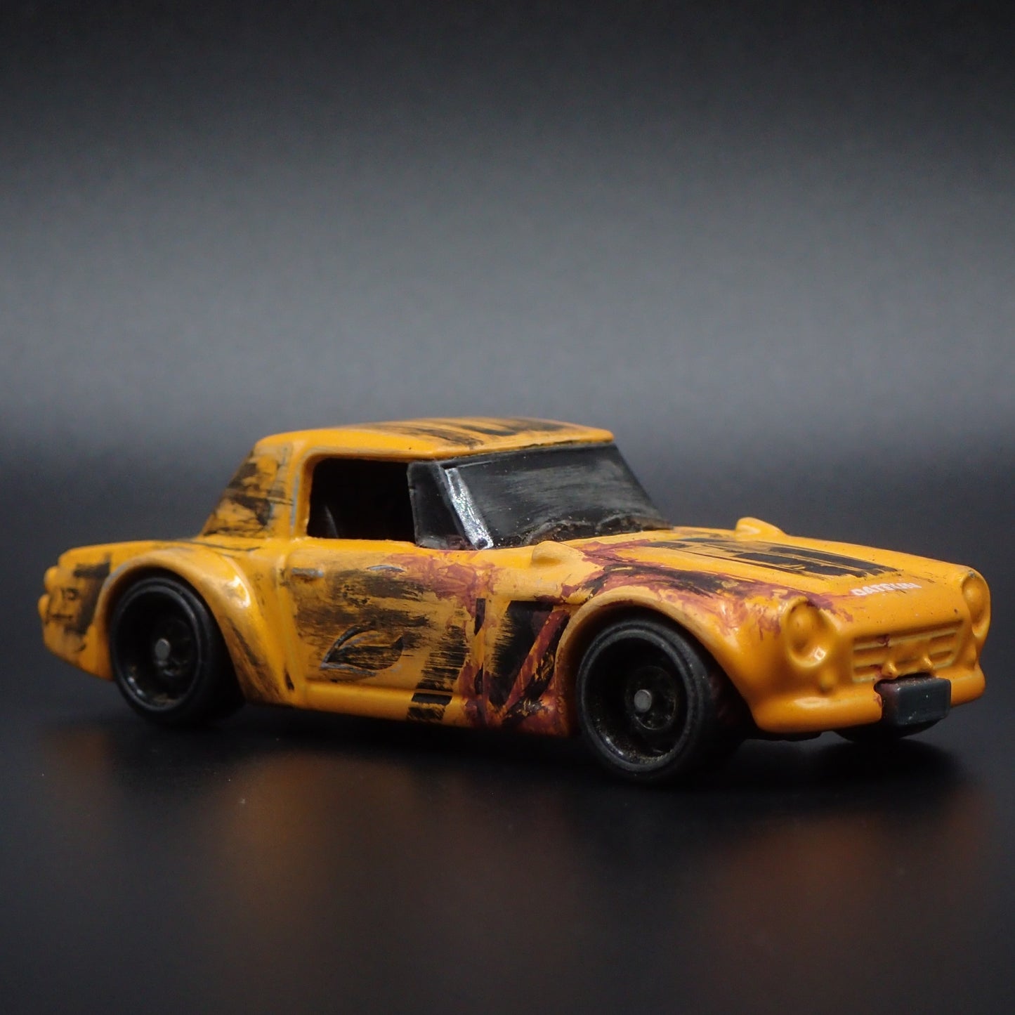 1967-1970 DATSUN FAIRLADY 2000 JUNKYARD ABANDONED 1:64 SCALE DIECAST MODEL CAR