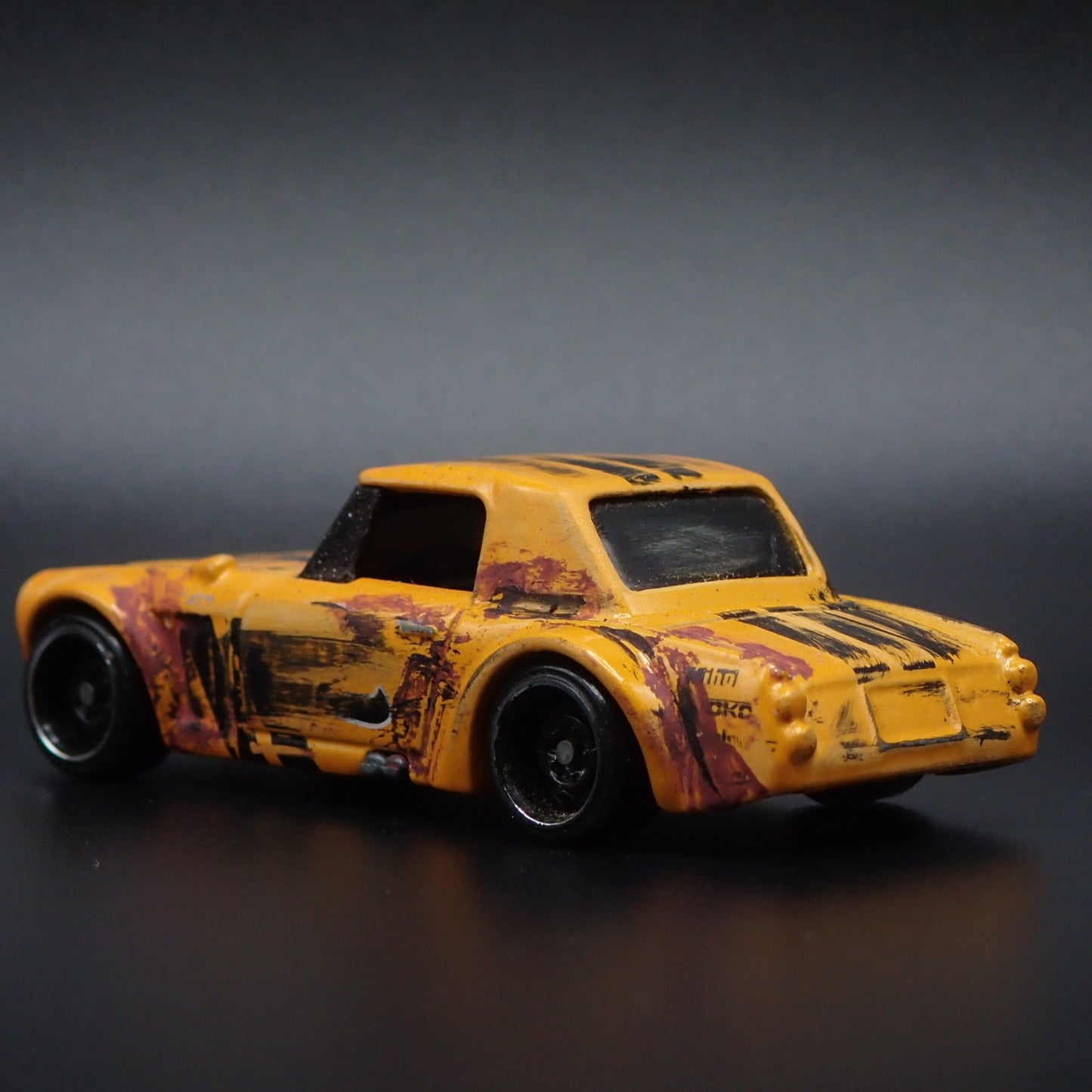 1967-1970 DATSUN FAIRLADY 2000 JUNKYARD ABANDONED 1:64 SCALE DIECAST MODEL CAR