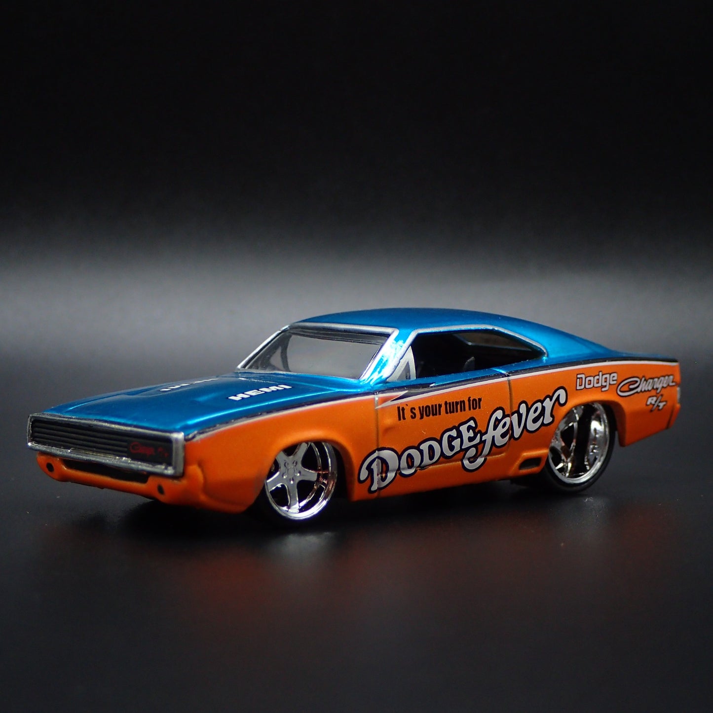 1970 70 DODGE CHARGER RT DODGE FEVER NHRA 1:64 SCALE DIORAMA DIECAST MODEL CAR