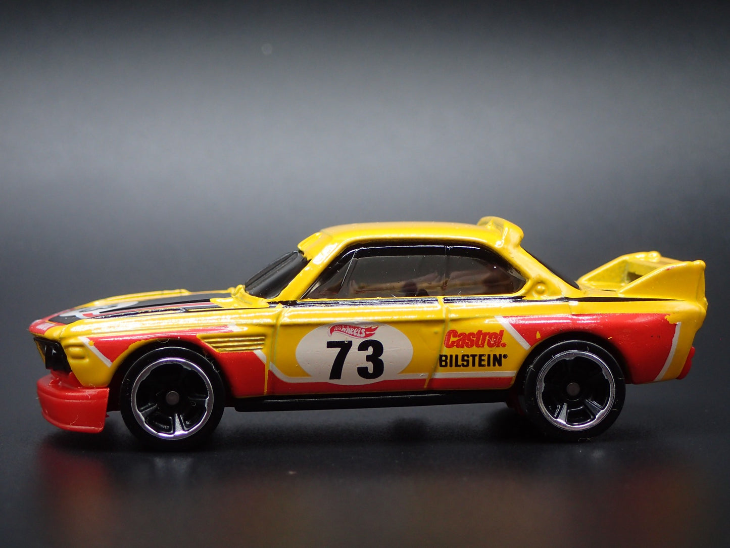 1973 73 BMW 3.0 CSL RACE CAR YELLOW 1:64 SCALE COLLECTIBLE DIECAST MODEL CAR