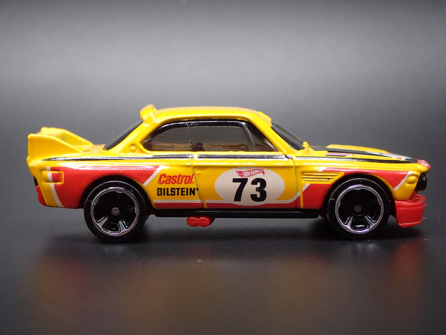 1973 73 BMW 3.0 CSL RACE CAR YELLOW 1:64 SCALE COLLECTIBLE DIECAST MODEL CAR