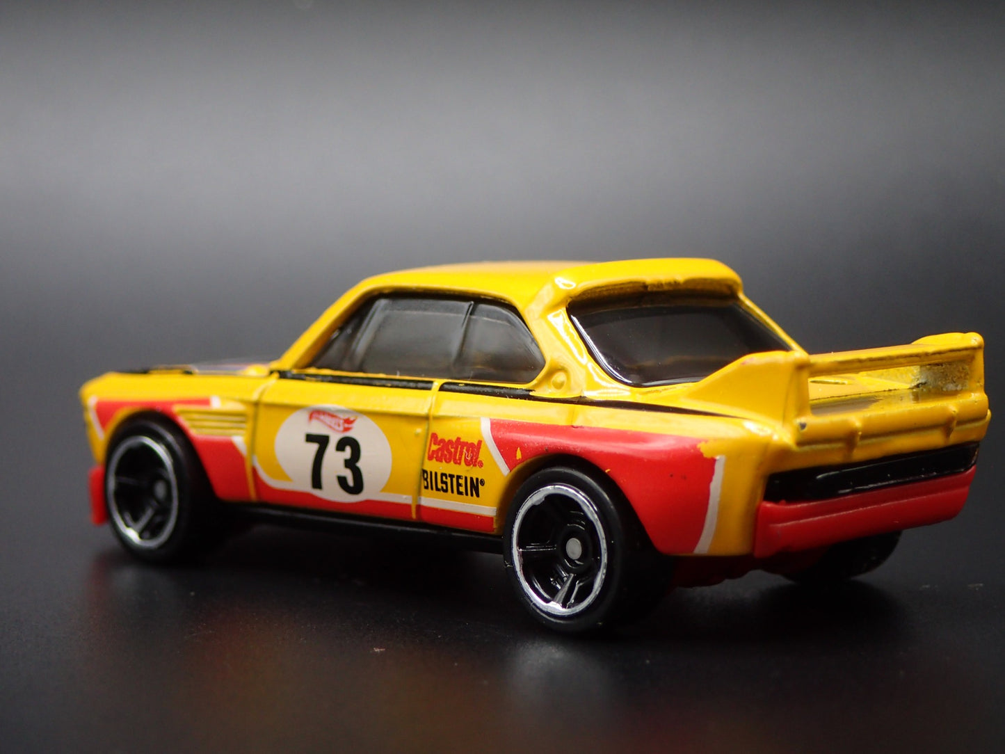 1973 73 BMW 3.0 CSL RACE CAR YELLOW 1:64 SCALE COLLECTIBLE DIECAST MODEL CAR