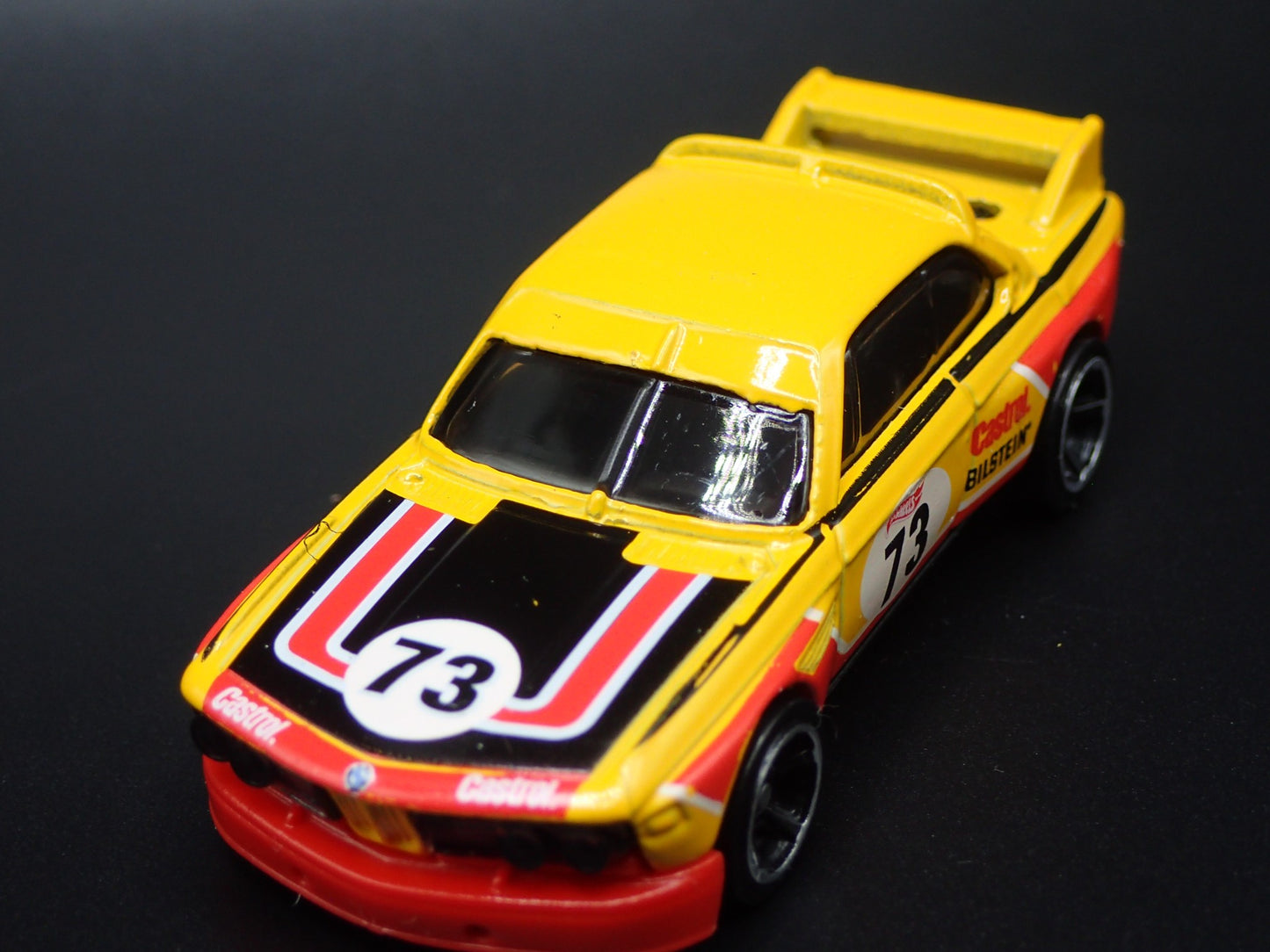 1973 73 BMW 3.0 CSL RACE CAR YELLOW 1:64 SCALE COLLECTIBLE DIECAST MODEL CAR