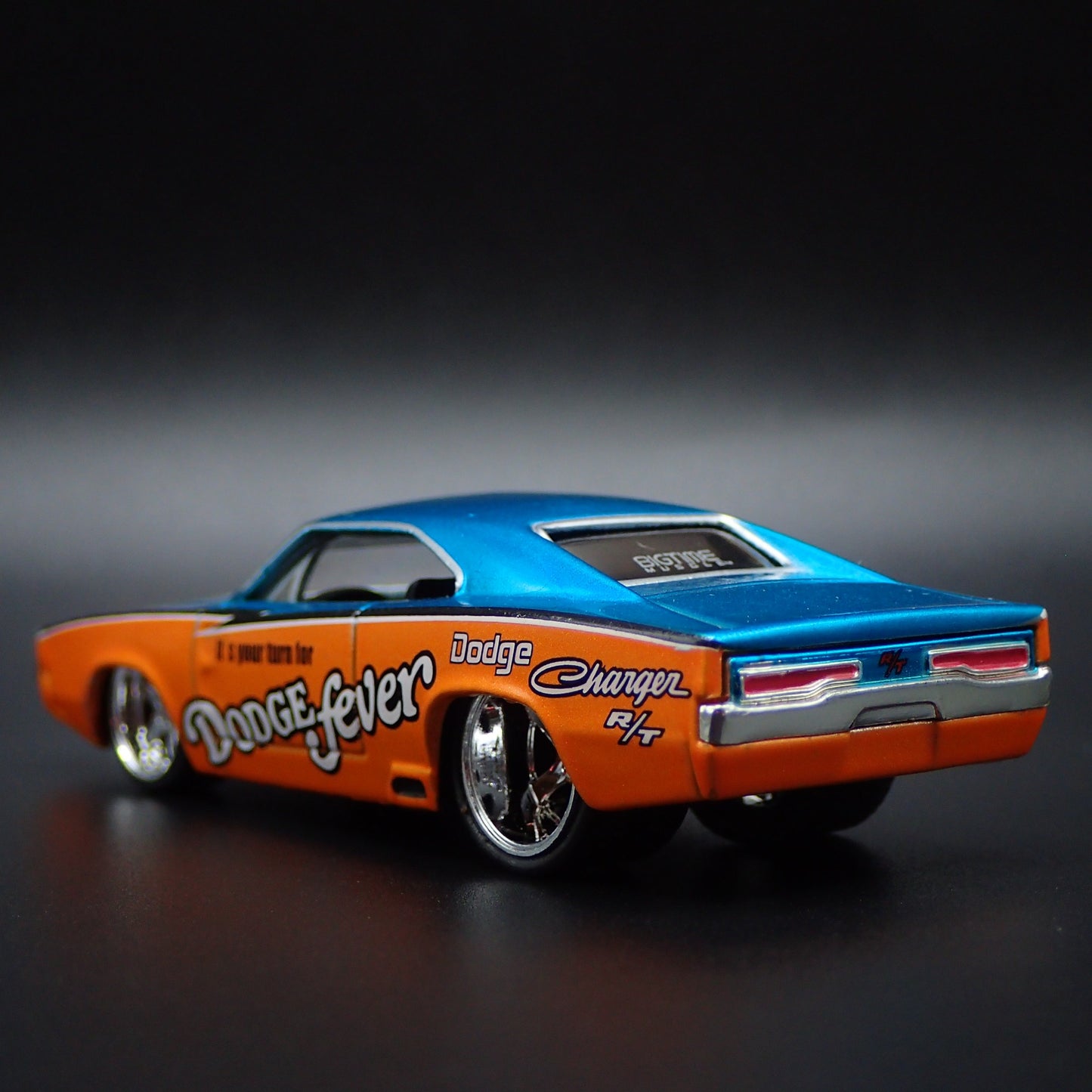 1970 70 DODGE CHARGER RT DODGE FEVER NHRA 1:64 SCALE DIORAMA DIECAST MODEL CAR