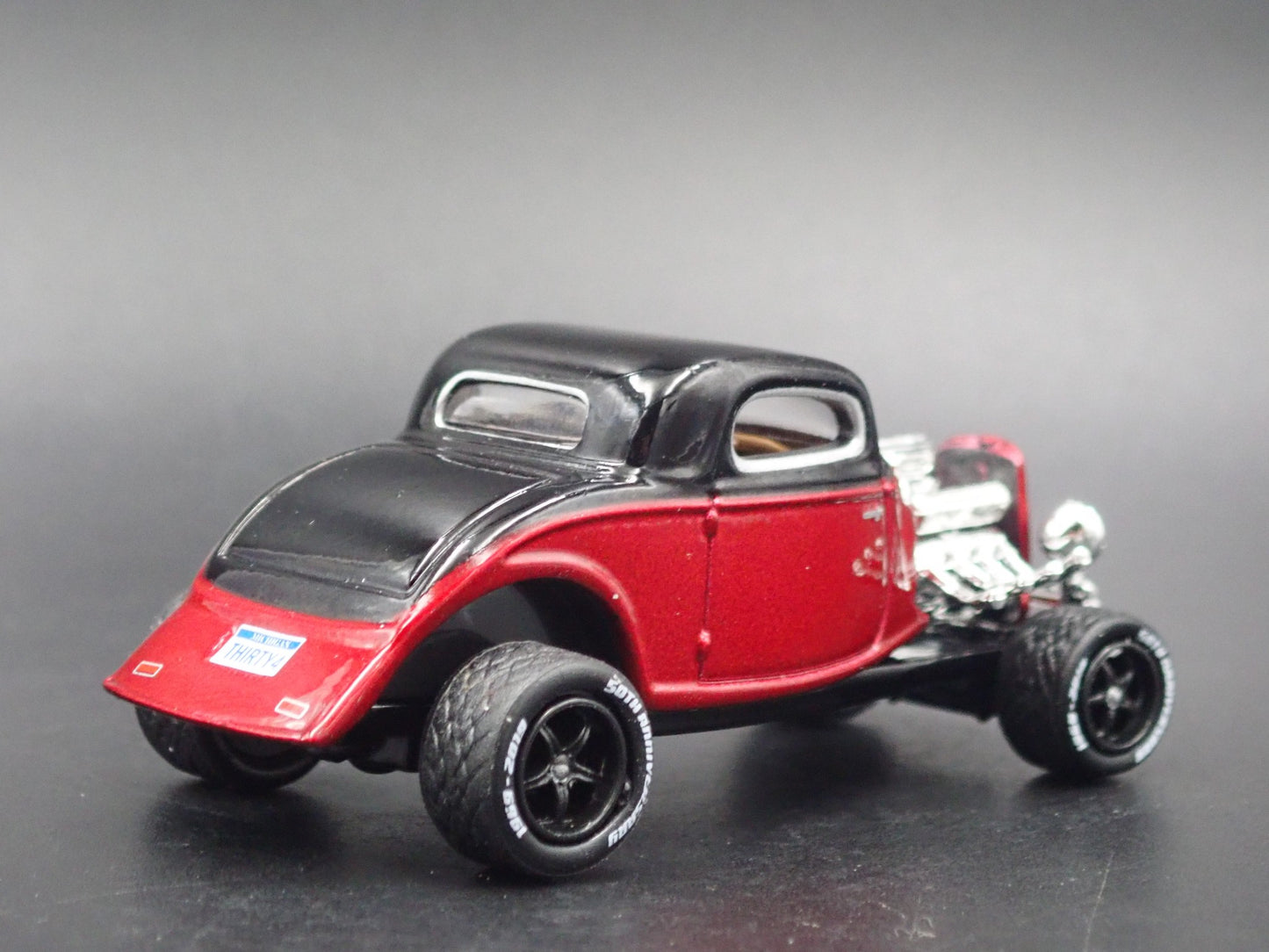 1934 34 FORD COUPE HOT ROD RED 1:64 SCALE COLLECTIBLE DIORAMA DIECAST MODEL CAR