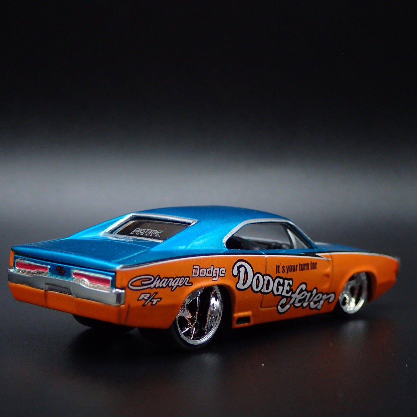 1970 70 DODGE CHARGER RT DODGE FEVER NHRA 1:64 SCALE DIORAMA DIECAST MODEL CAR