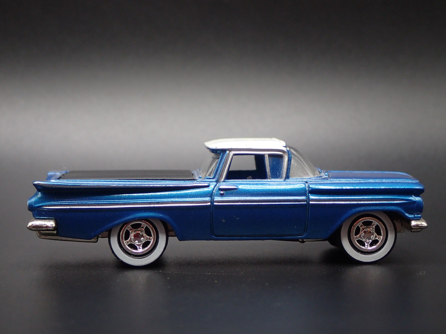 1959 59 CHEVY CHEVROLET EL CAMINO BLUE 1/64 SCALE COLLECTIBLE DIECAST MODEL CAR