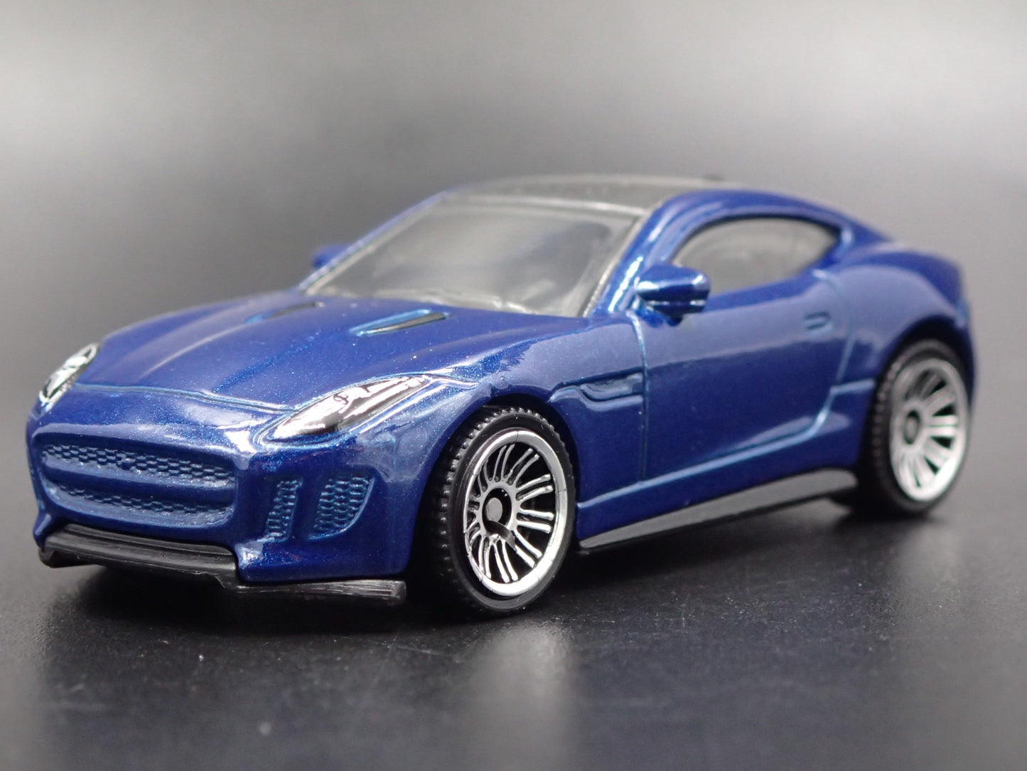 2014-2024 JAGUAR F TYPE COUPE 1:64 SCALE COLLECTIBLE DIORAMA DIECAST MODEL CAR