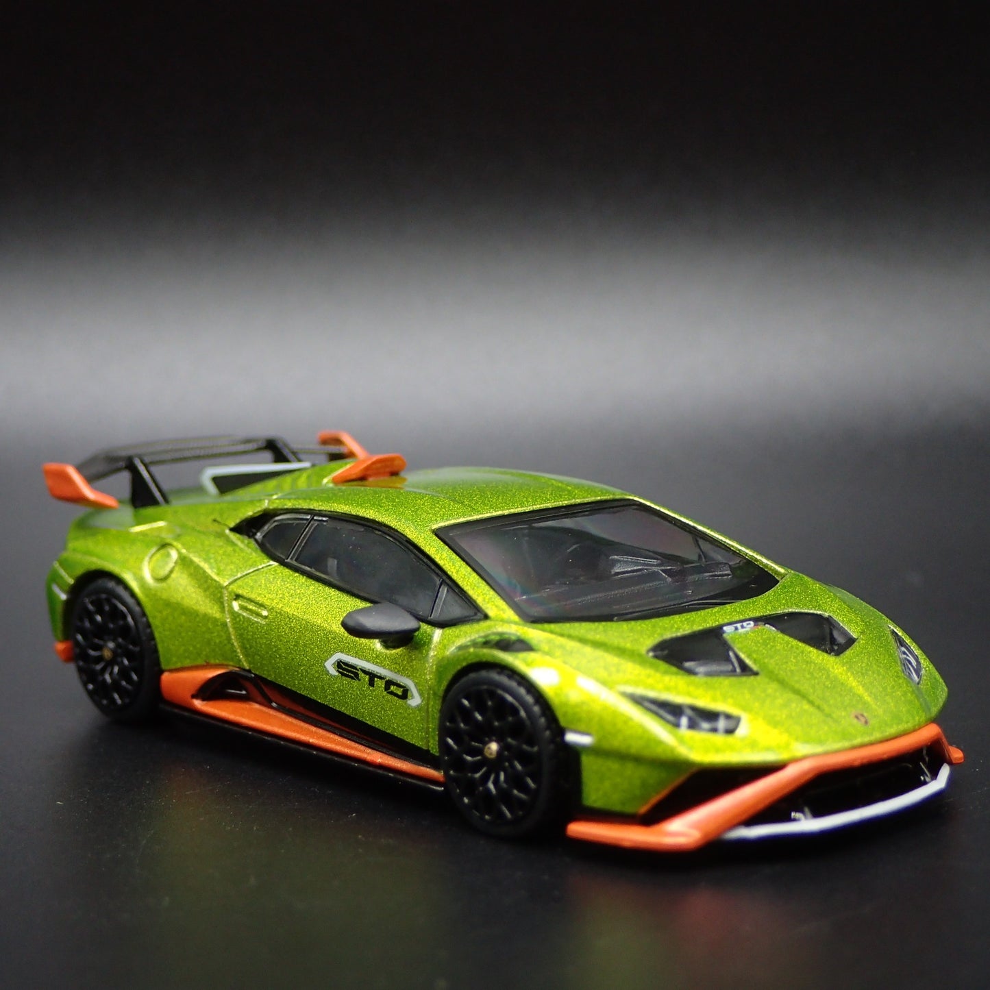 2019-2024 LAMBORGHINI HURACAN STO COUPE SUPER CAR 1:64 SCALE DIECAST MODEL CAR