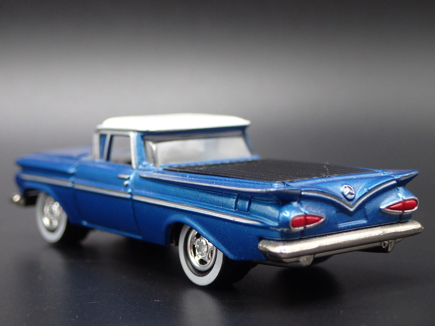 1959 59 CHEVY CHEVROLET EL CAMINO BLUE 1/64 SCALE COLLECTIBLE DIECAST MODEL CAR