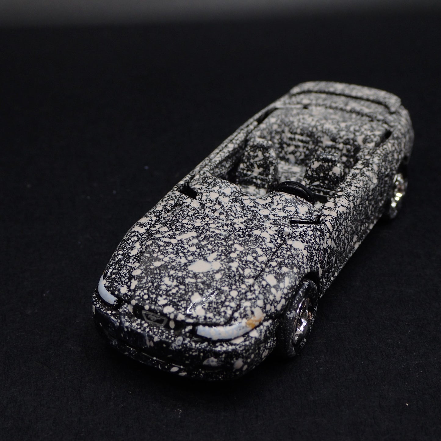 1999-2004 FORD MUSTANG GT CONVERTIBLE BARN FIND 1:64 SCALE DIECAST MODEL CAR