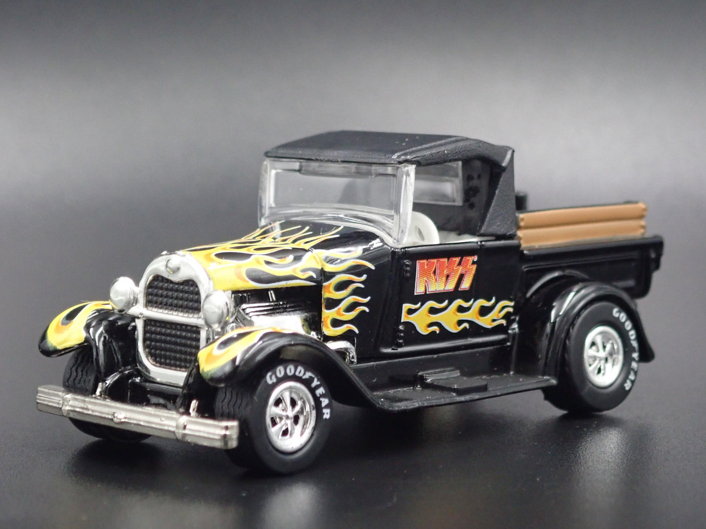 1929 29 FORD MODEL A PICKUP TRUCK KISS 1:64 SCALE DIORAMA DIECAST MODEL CAR