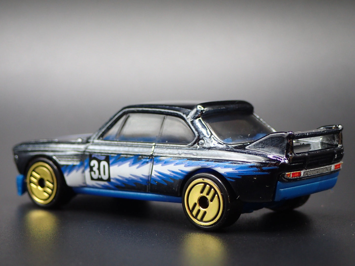 1973 73 BMW 3.0 CSL RACE CAR BLUE 1:64 SCALE COLLECTIBLE DIECAST MODEL CAR