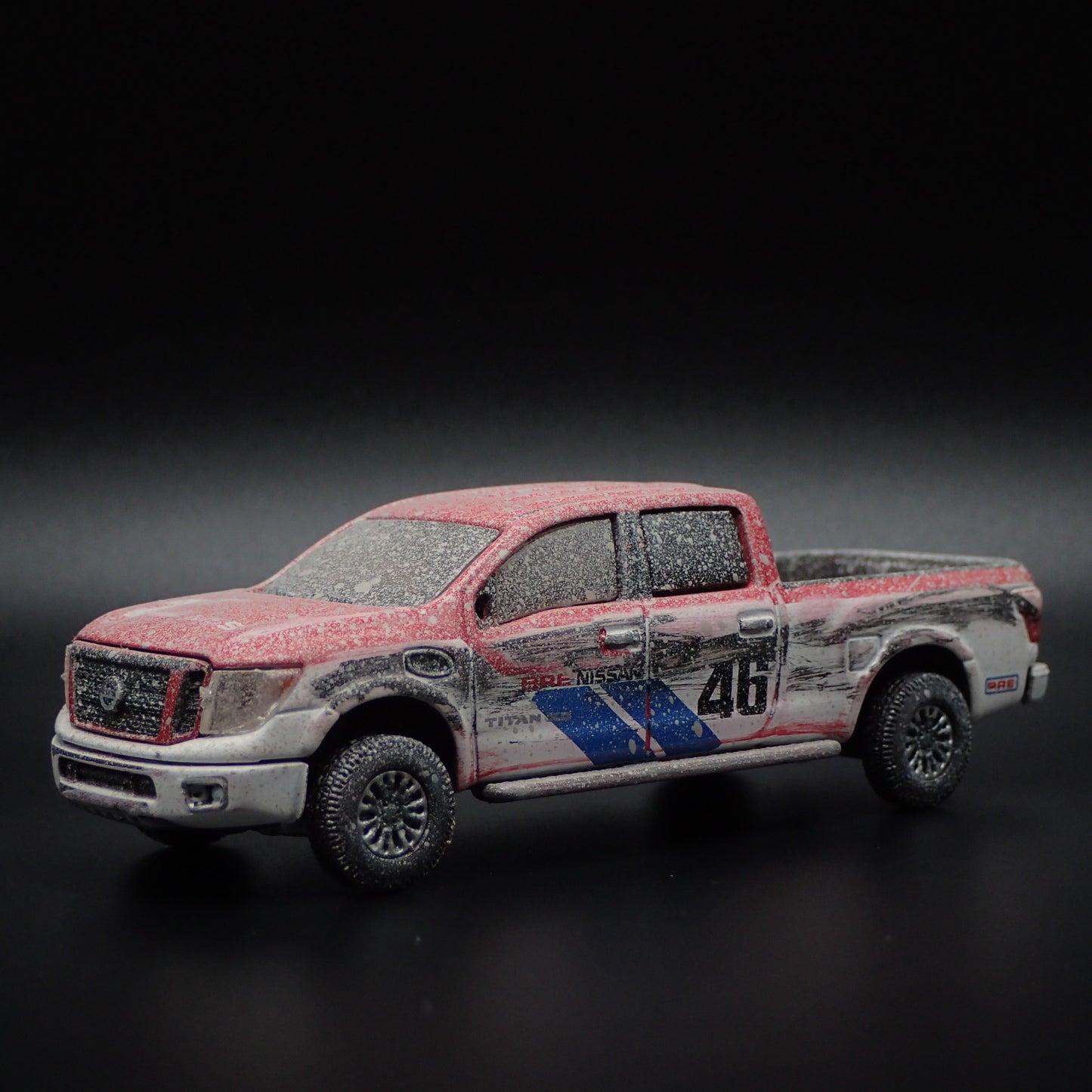 2016-2024 NISSAN TITAN XD PRO-4X TRUCK W HITCH BRE 1:64 SCALE DIECAST MODEL CAR