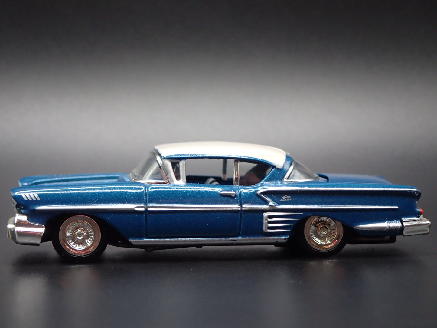 1958 58 CHEVY CHEVROLET IMPALA. 1:64 SCALE COLLECTIBLE DIORAMA DIECAST MODEL CAR