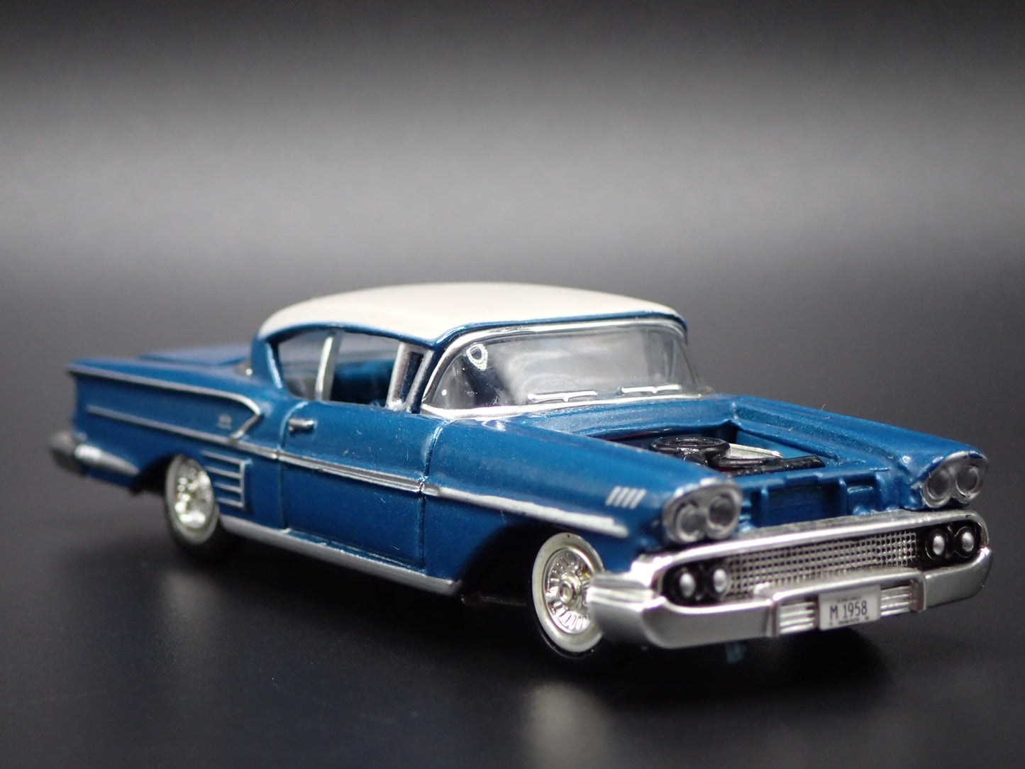 1958 58 CHEVY CHEVROLET IMPALA. 1:64 SCALE COLLECTIBLE DIORAMA DIECAST MODEL CAR