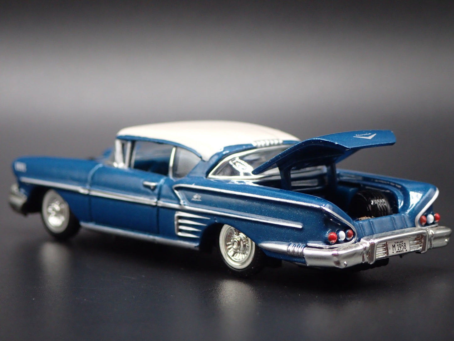 1958 58 CHEVY CHEVROLET IMPALA. 1:64 SCALE COLLECTIBLE DIORAMA DIECAST MODEL CAR