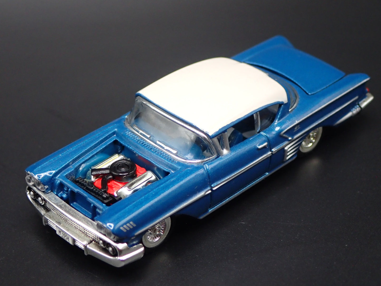 1958 58 CHEVY CHEVROLET IMPALA. 1:64 SCALE COLLECTIBLE DIORAMA DIECAST MODEL CAR