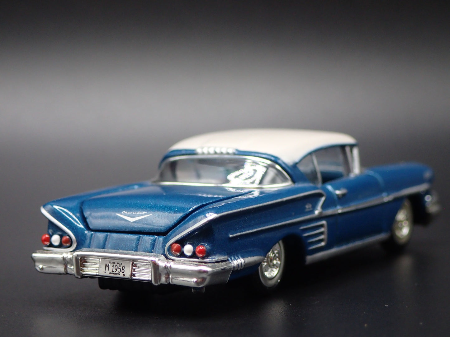 1958 58 CHEVY CHEVROLET IMPALA. 1:64 SCALE COLLECTIBLE DIORAMA DIECAST MODEL CAR