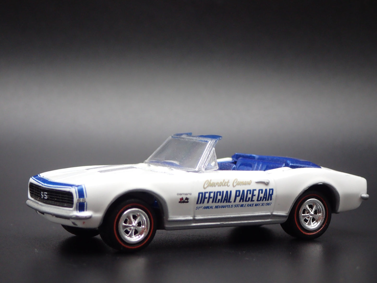 1967 CHEVY CHEVROLET CAMARO SS INDIANAPOLIS 500 PACE CAR 1/64 DIECAST MODEL CAR