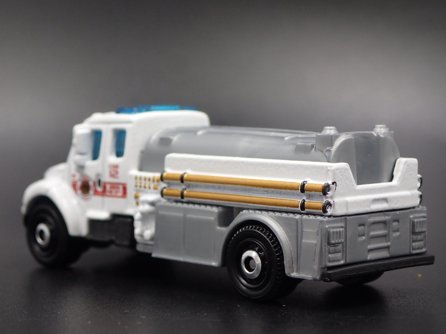 FREIGHTLINER M2 106 FIRE TRUCK AURORA FIRE DEPT 1:64 MB SCALE DIECAST MODEL CAR