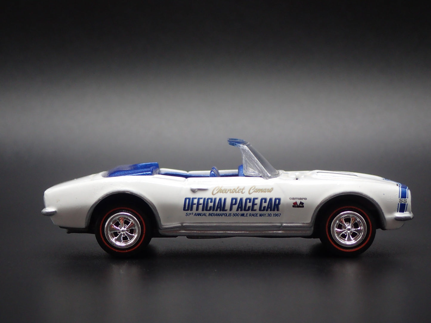 1967 CHEVY CHEVROLET CAMARO SS INDIANAPOLIS 500 PACE CAR 1/64 DIECAST MODEL CAR