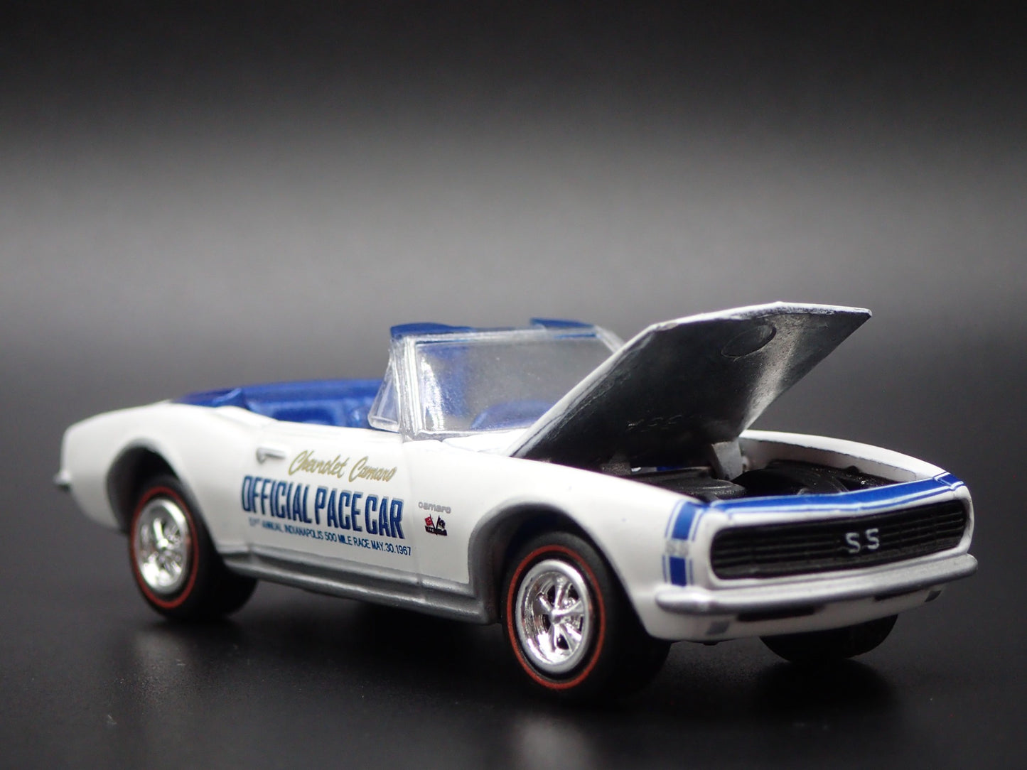 1967 CHEVY CHEVROLET CAMARO SS INDIANAPOLIS 500 PACE CAR 1/64 DIECAST MODEL CAR