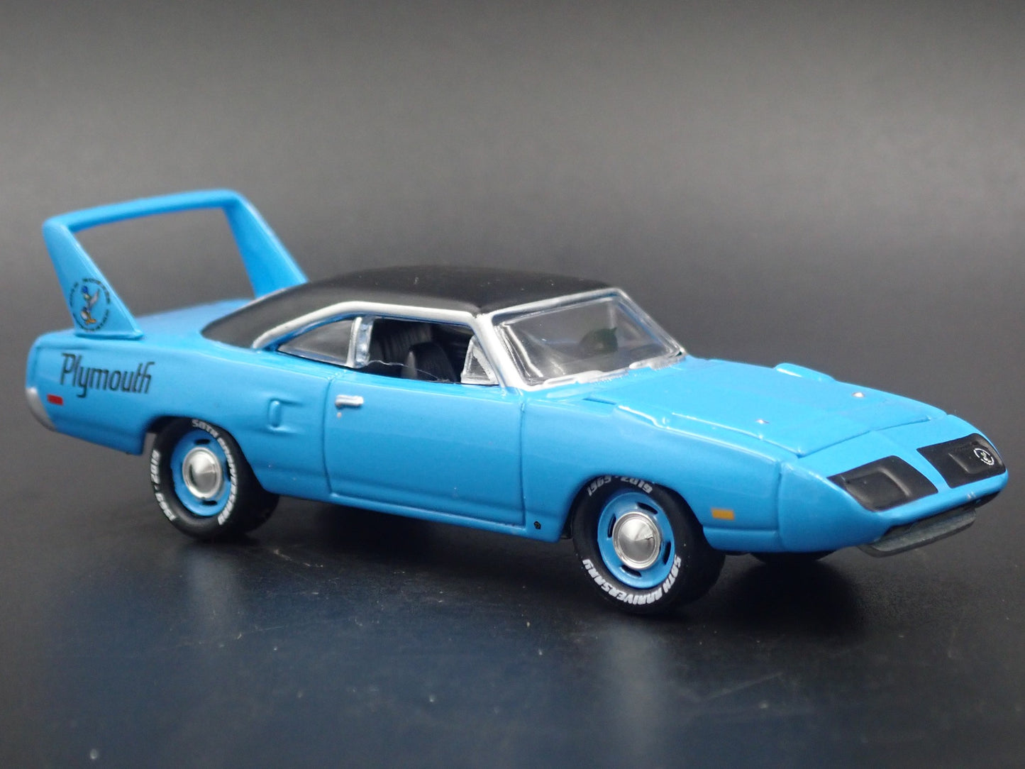 1970 70 PLYMOUTH SUPERBIRD BLUE 1:64 SCALE COLLECTIBLE DIORAMA DIECAST MODEL CAR