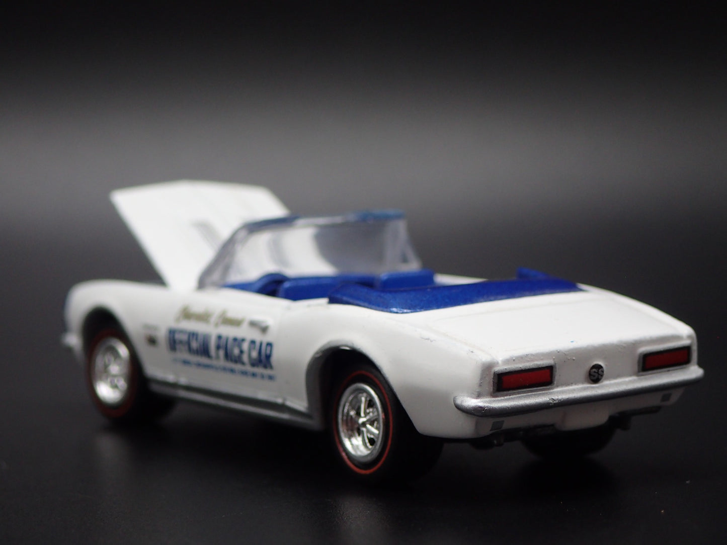 1967 CHEVY CHEVROLET CAMARO SS INDIANAPOLIS 500 PACE CAR 1/64 DIECAST MODEL CAR