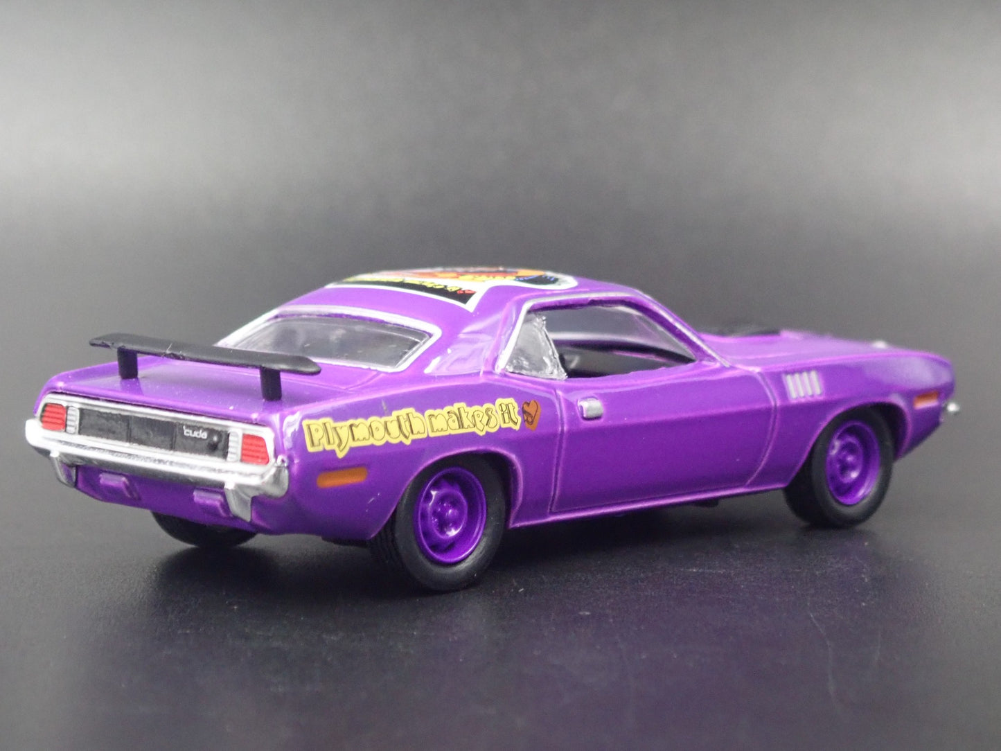 1971 71 PLYMOUTH HEMI CUDA RARE 1:64 SCALE COLLECTIBLE DIORAMA DIECAST MODEL CAR