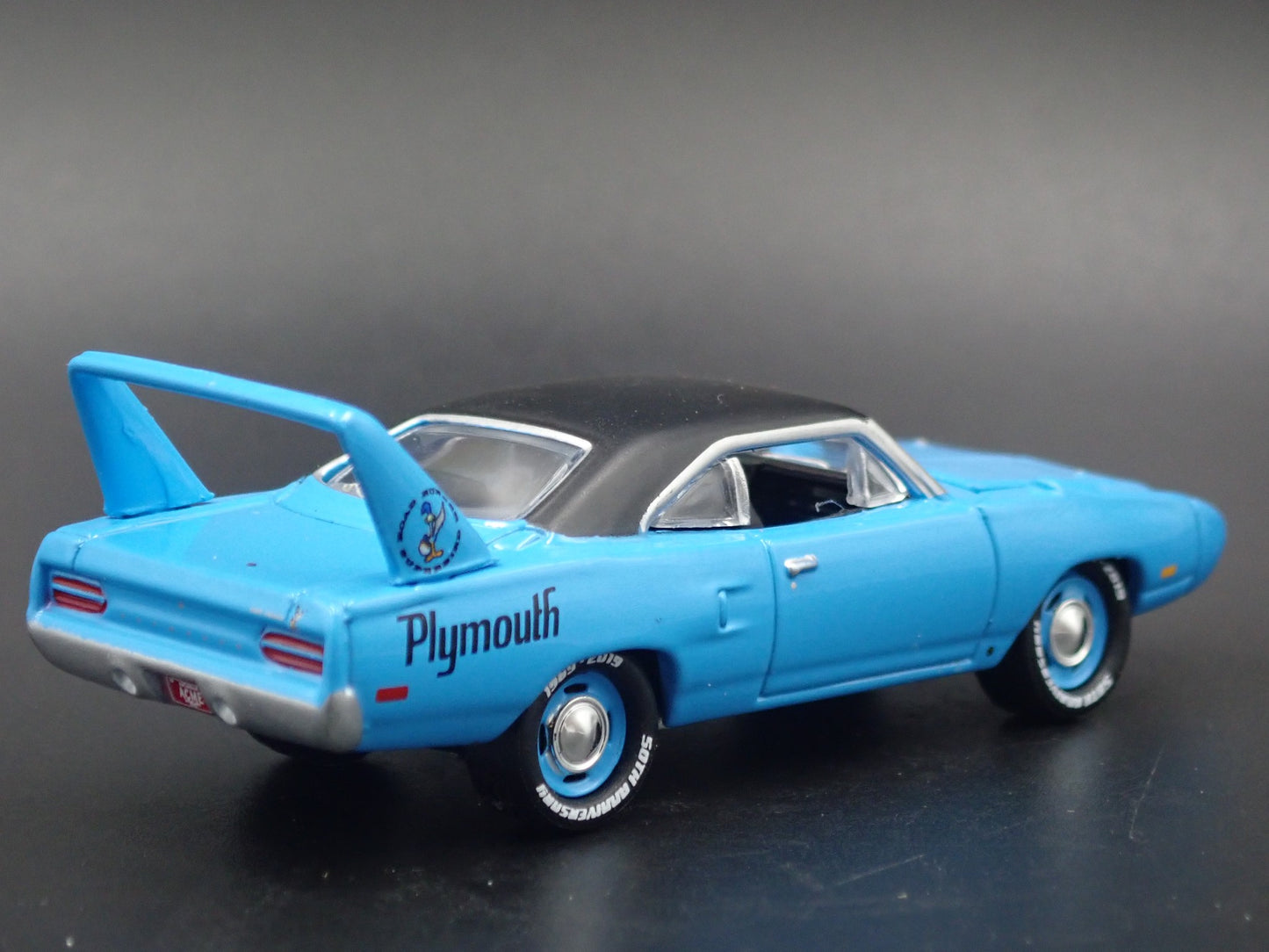 1970 70 PLYMOUTH SUPERBIRD BLUE 1:64 SCALE COLLECTIBLE DIORAMA DIECAST MODEL CAR