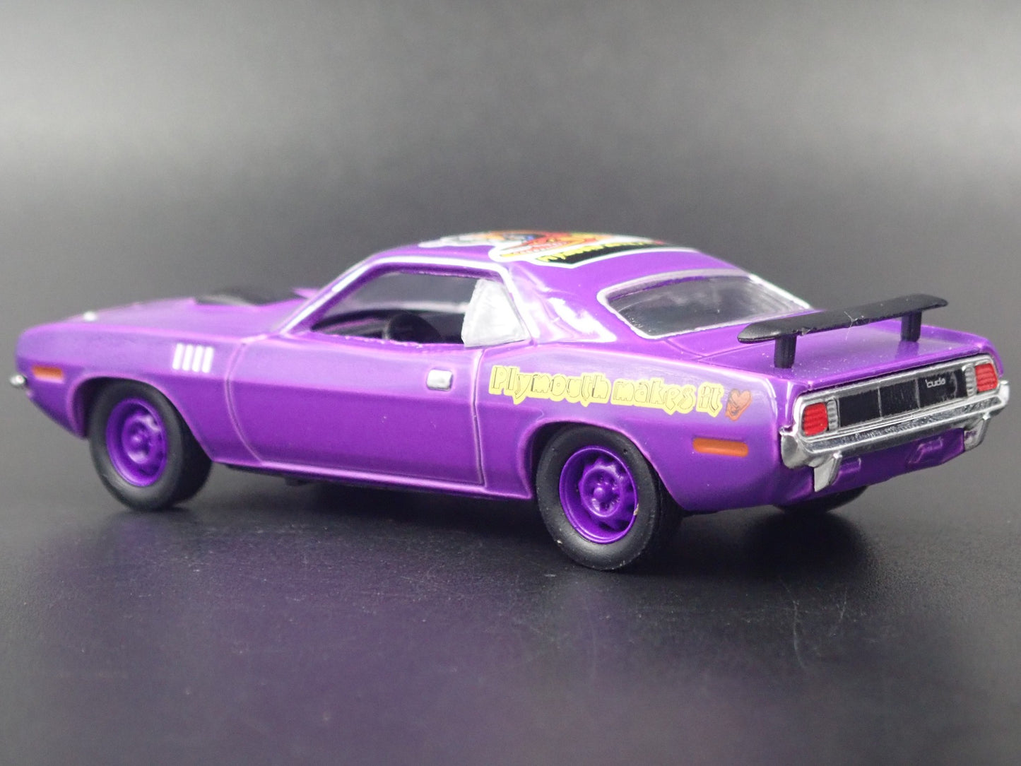 1971 71 PLYMOUTH HEMI CUDA RARE 1:64 SCALE COLLECTIBLE DIORAMA DIECAST MODEL CAR