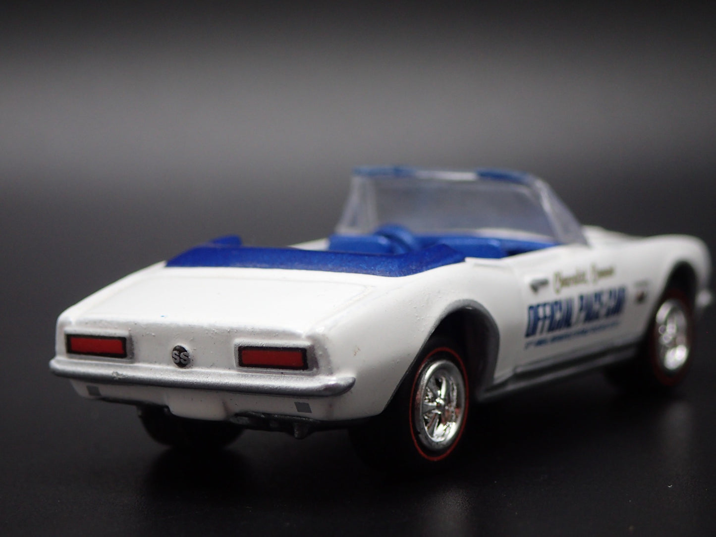 1967 CHEVY CHEVROLET CAMARO SS INDIANAPOLIS 500 PACE CAR 1/64 DIECAST MODEL CAR