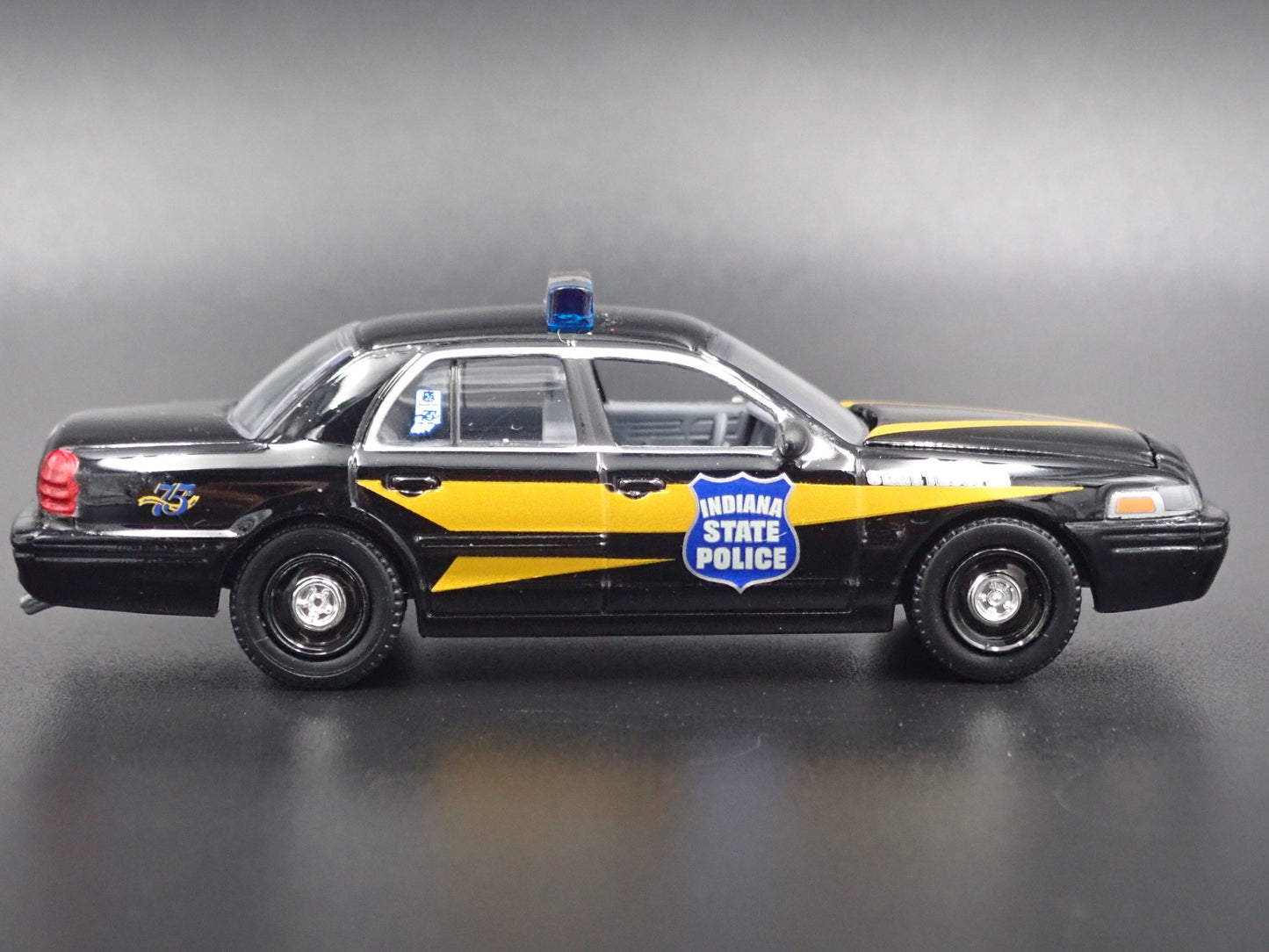 2008 08 FORD CROWN VICTORIA INDIANA STATE POLICE 1:64 SCALE DIECAST MODEL CAR