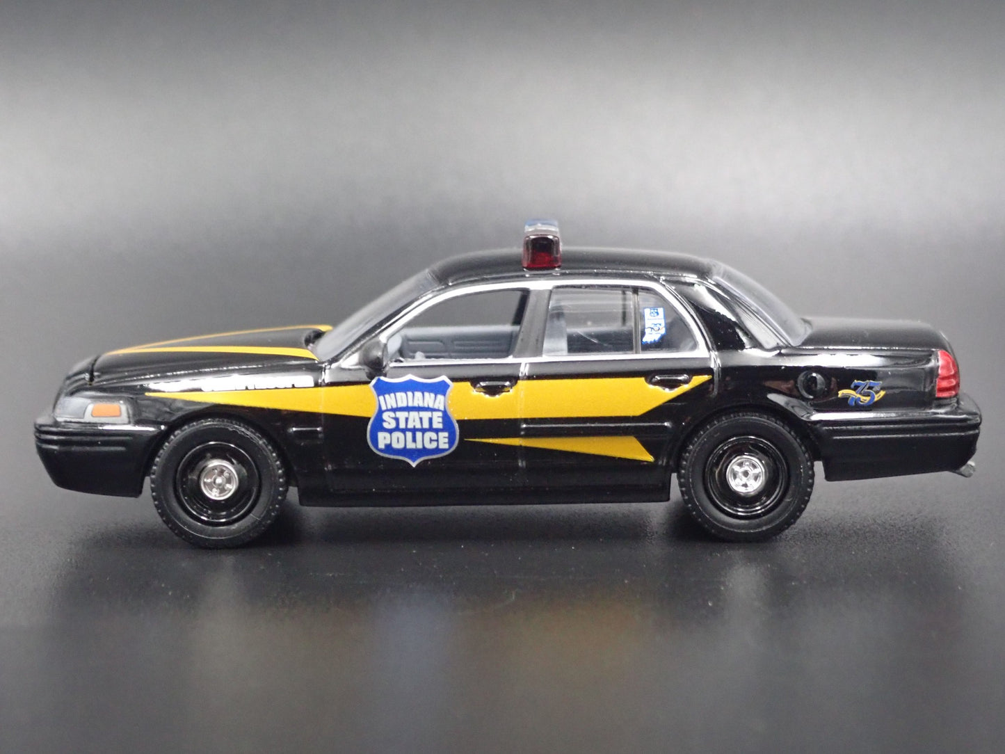 2008 08 FORD CROWN VICTORIA INDIANA STATE POLICE 1:64 SCALE DIECAST MODEL CAR