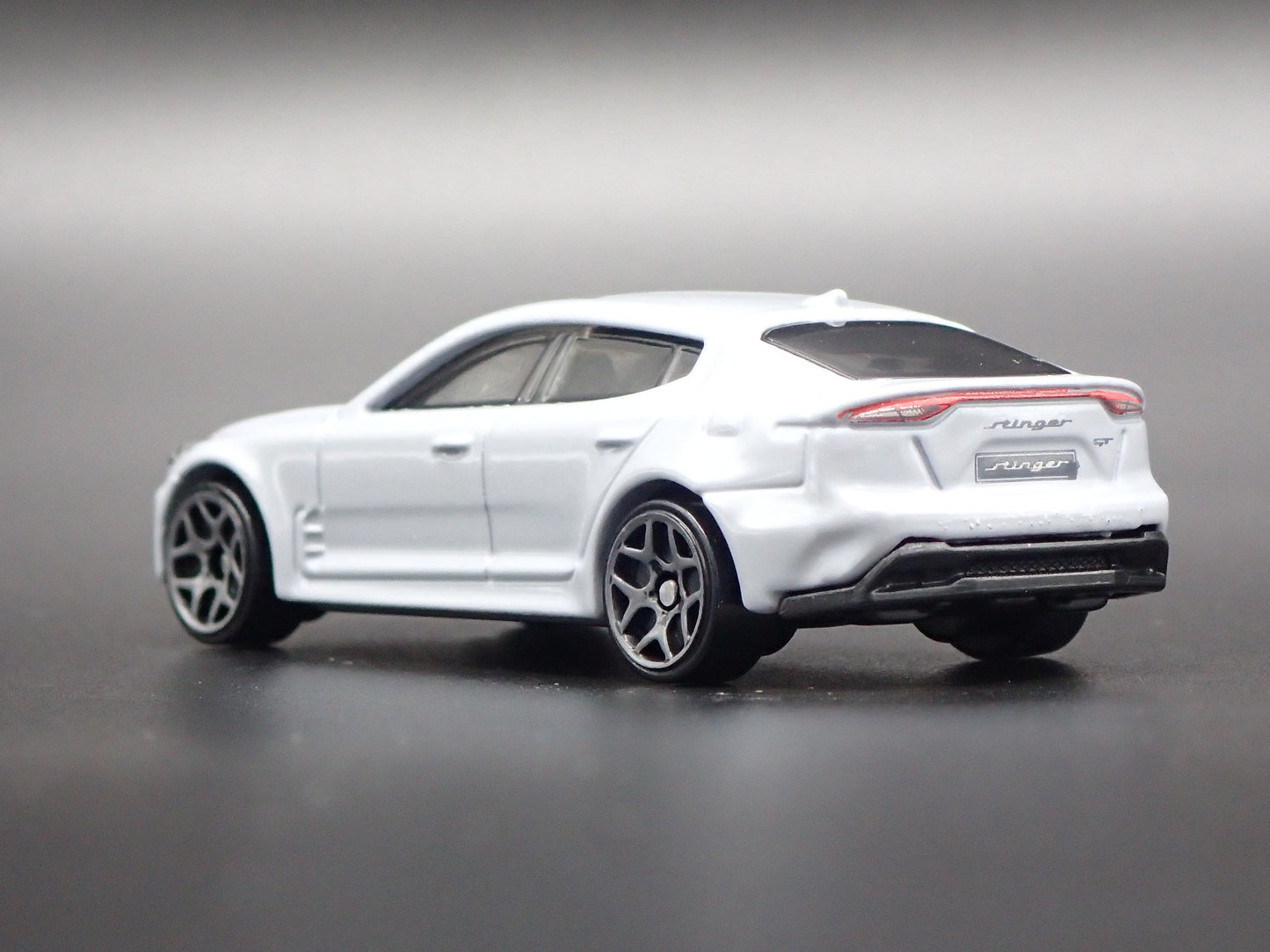 2018-2023 KIA STINGER GT GRAY 1:64 SCALE COLLECTIBLE DIORAMA DIECAST MODEL CAR