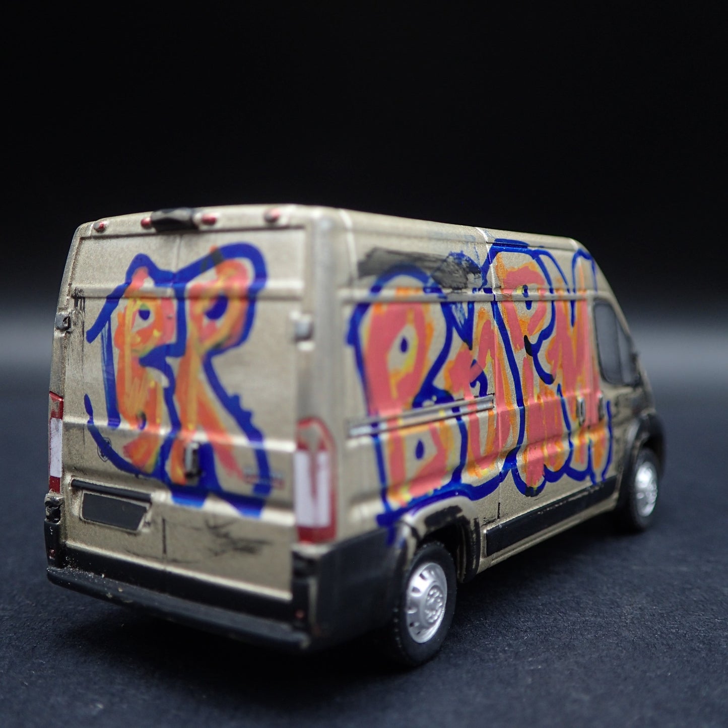 2019 19 RAM PROMASTER 2500 SPRINTER VAN TAGGED GRAFFITI 1:64 DIECAST MODEL CAR