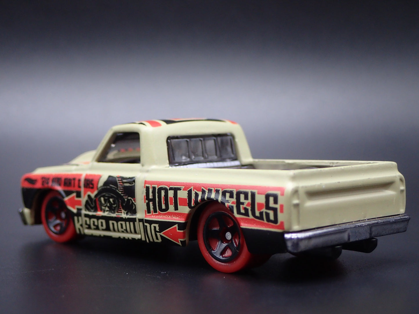 1967 67 CHEVY CHEVROLET C10 SHORT BED PICKUP TRUCK 1:64 SCALE DIECAST MODEL CAR