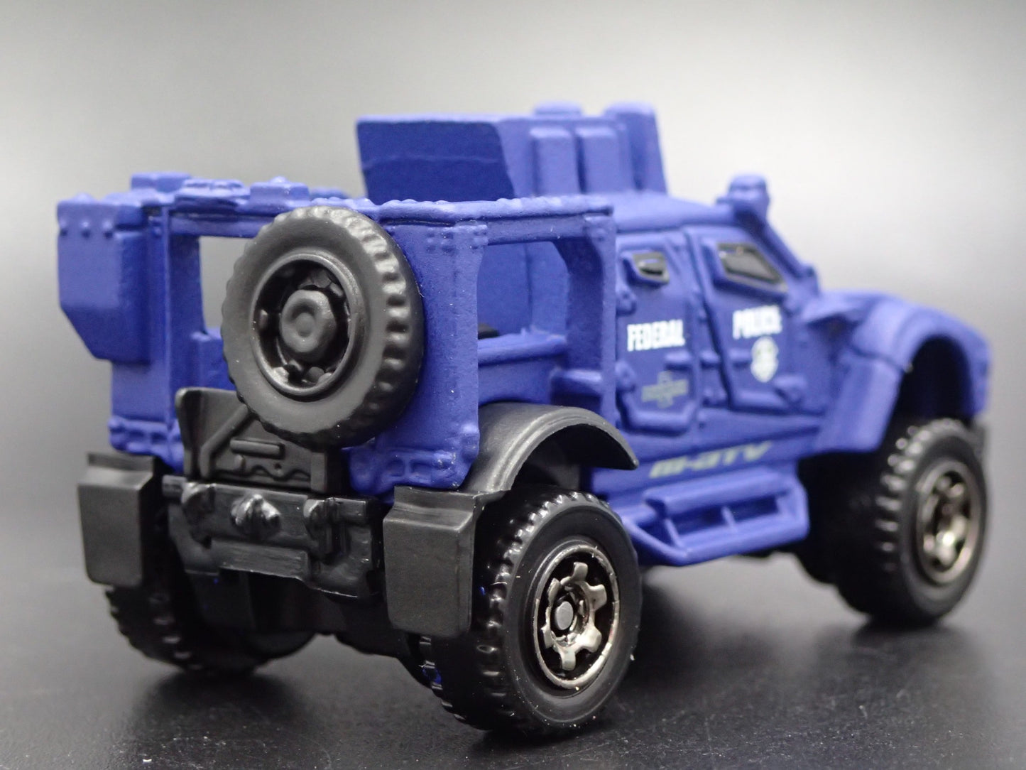 OSHKOSH DEFENSE M-ATV FEDERAL POLICE 1:64 MB SCALE DIORAMA DIECAST MODEL CAR