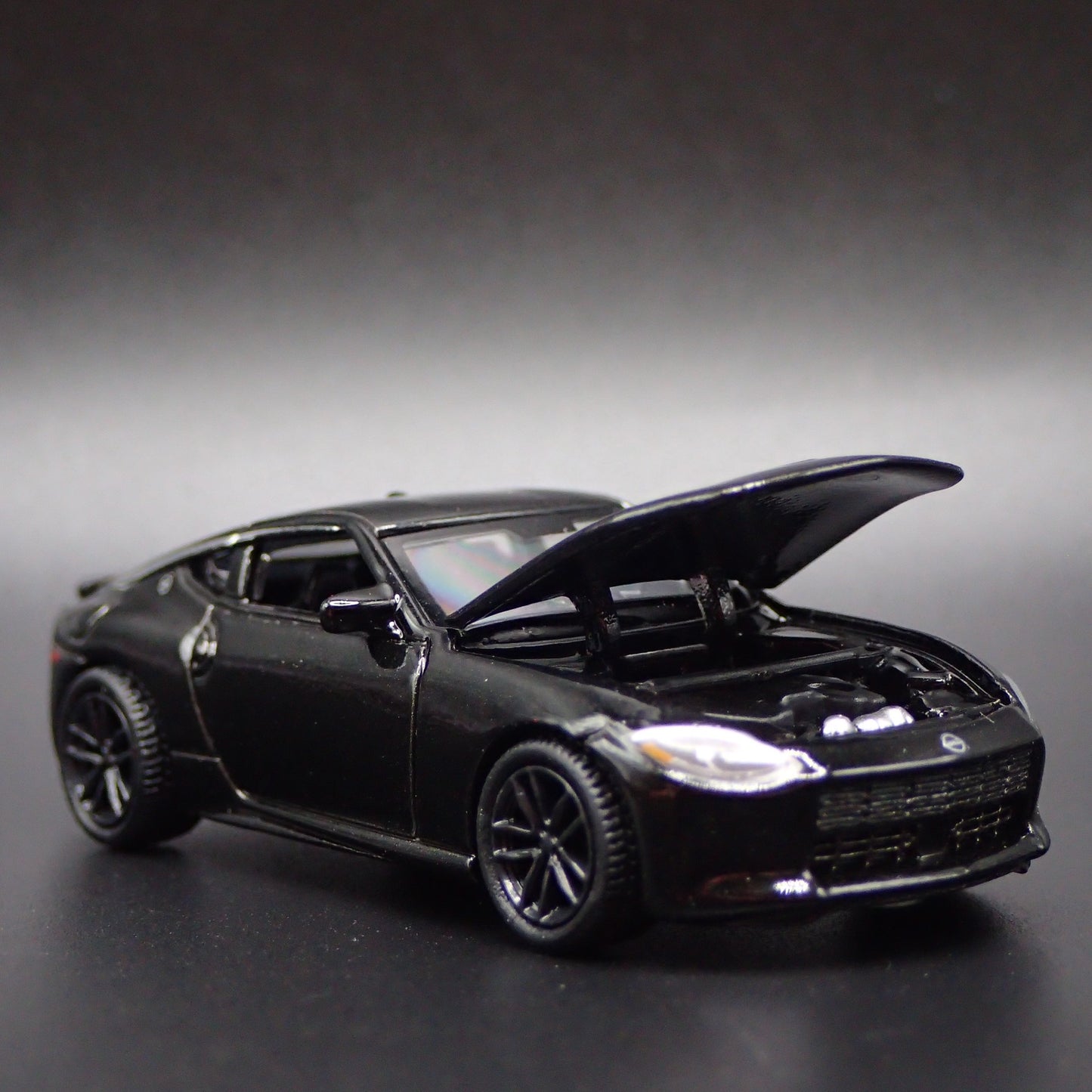 2023 - 2025 NISSAN Z BLACK 1:64 SCALE COLLECTIBLE DIORAMA DIECAST MODEL CAR