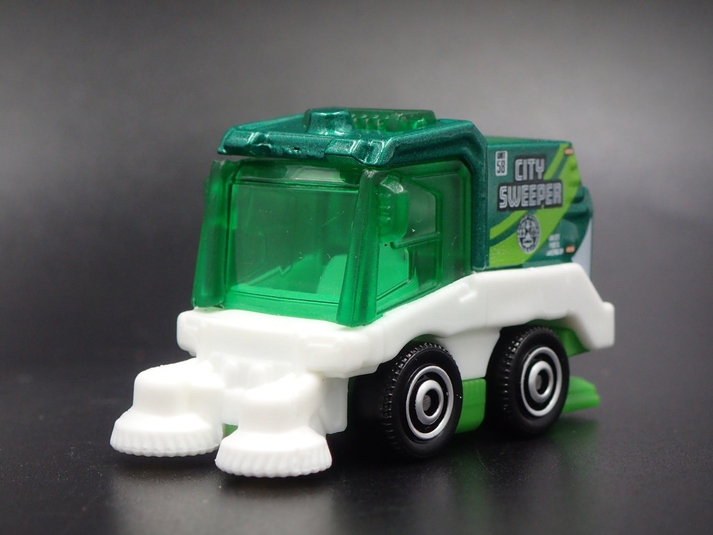MINI CITY STREET SWEEPER CLEANER GREEN 1:64 MB SCALE DIORAMA DIECAST MODEL CAR