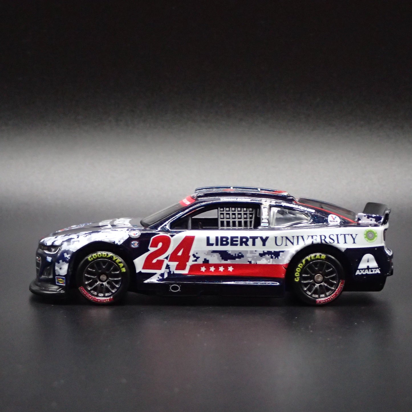 2023 CHEVY CAMARO ZL1 #24 WILLIAM BYRON LIBERTY U NASCAR 1:64 DIECAST MODEL CAR
