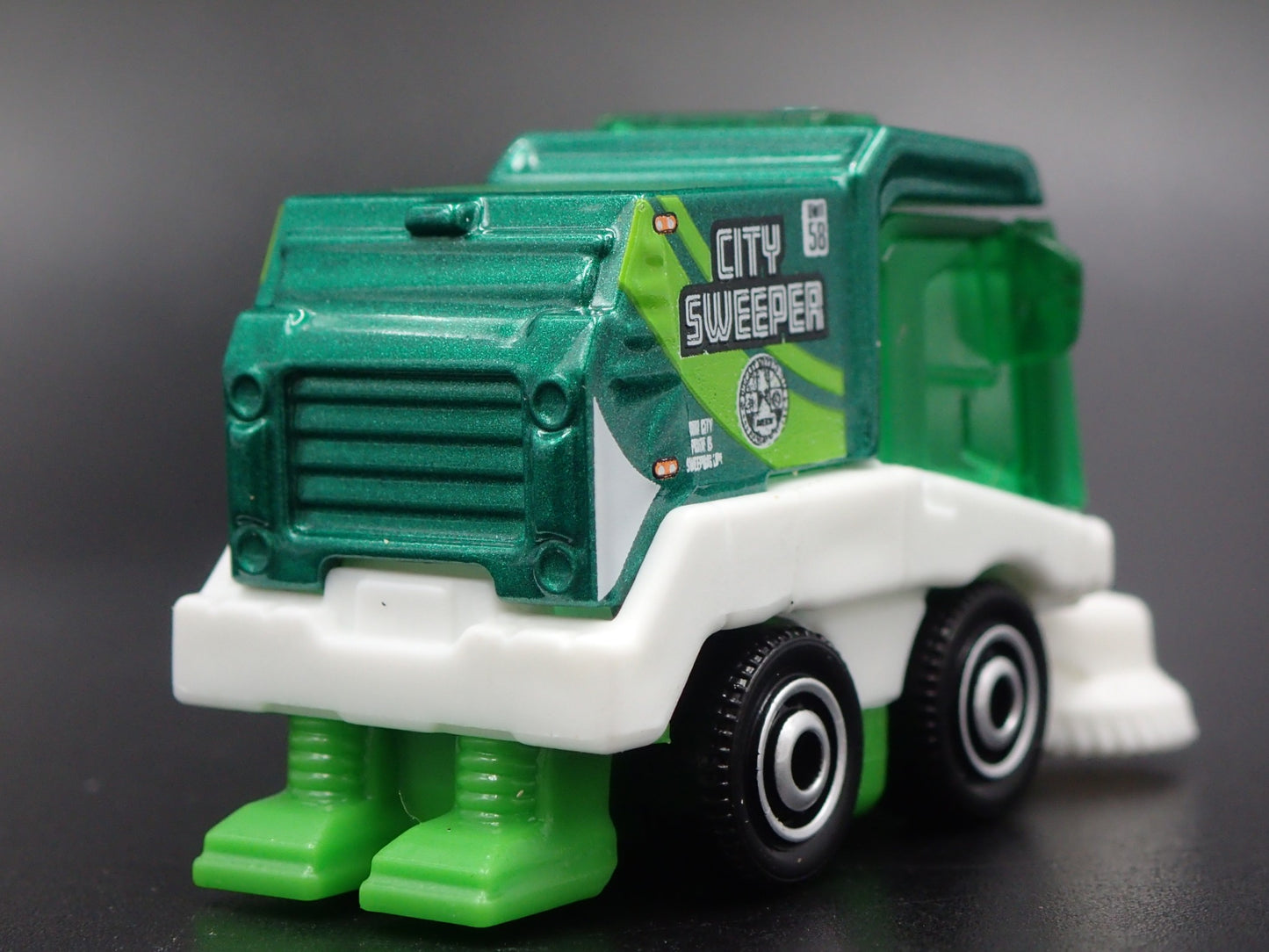 MINI CITY STREET SWEEPER CLEANER GREEN 1:64 MB SCALE DIORAMA DIECAST MODEL CAR