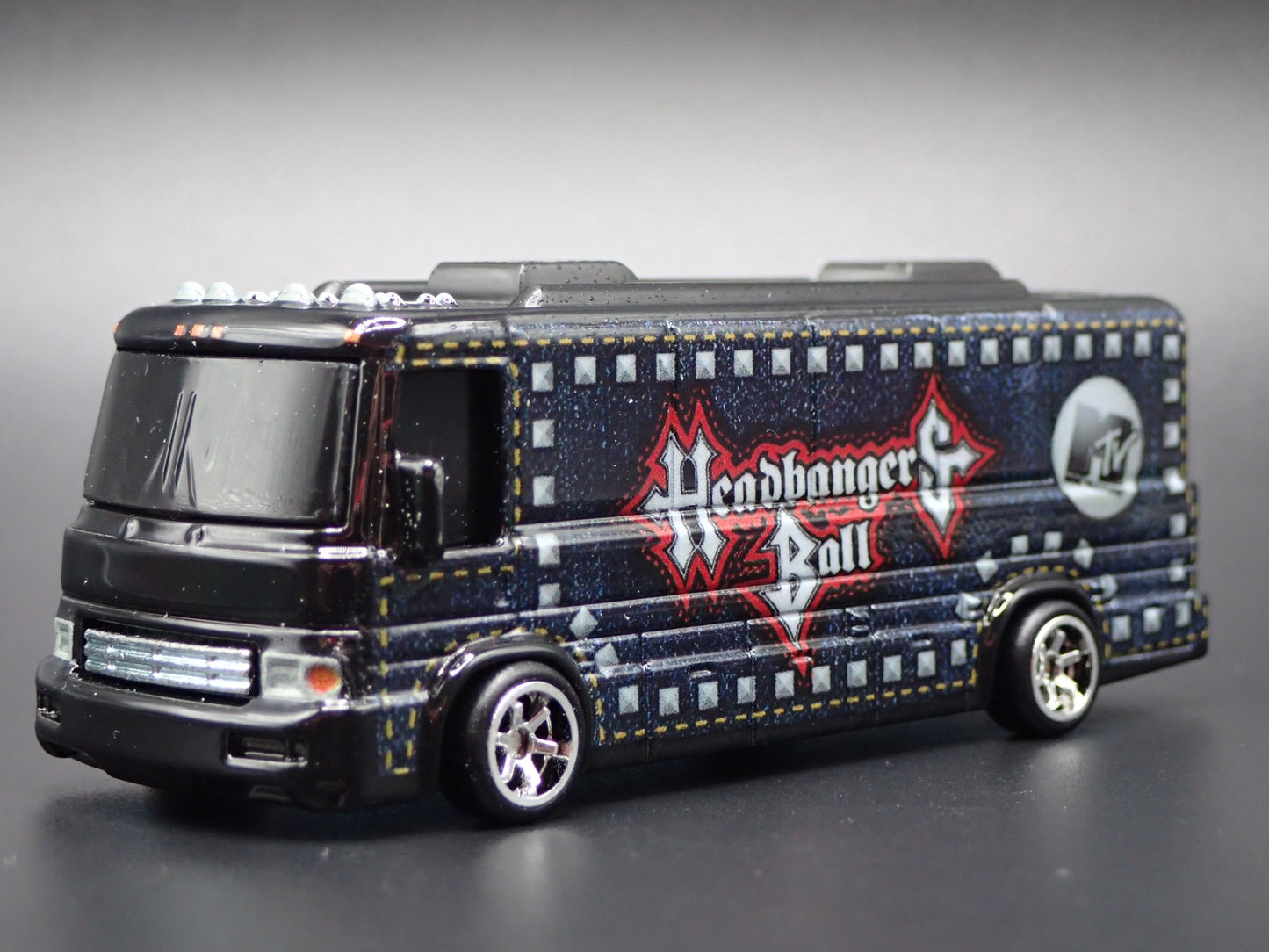 MTV HEADBANGERS BALL HW TOUR BUS BLACK 1:64 SCALE COLLECTIBLE DIECAST MODEL CAR