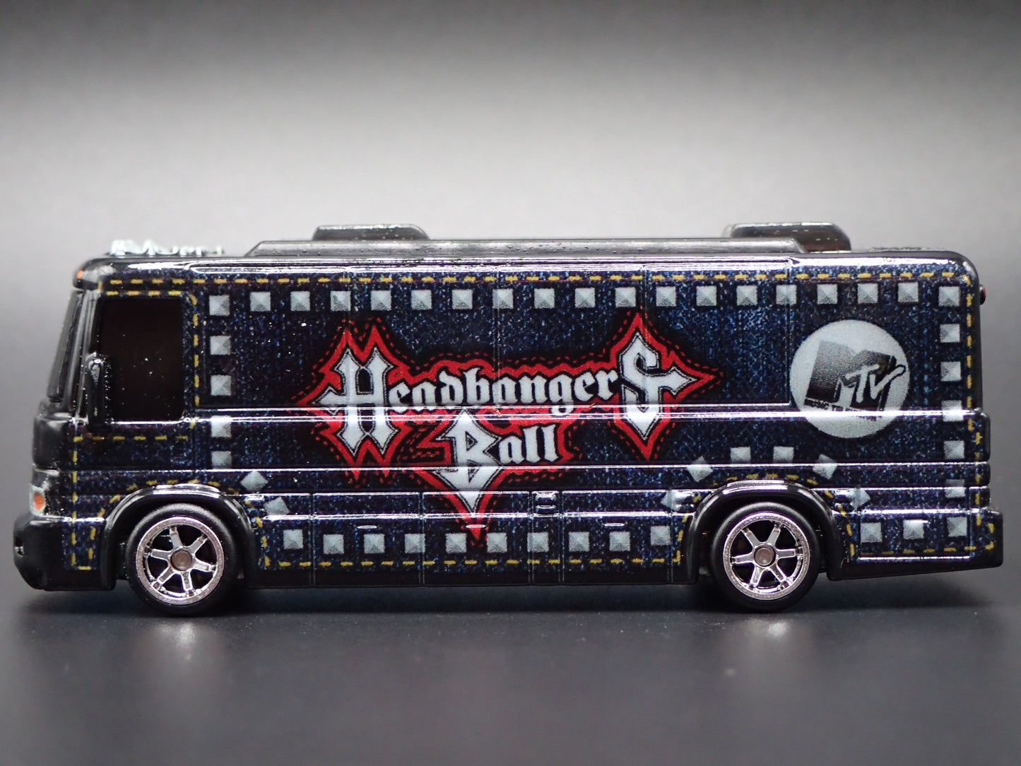 MTV HEADBANGERS BALL HW TOUR BUS BLACK 1:64 SCALE COLLECTIBLE DIECAST MODEL CAR