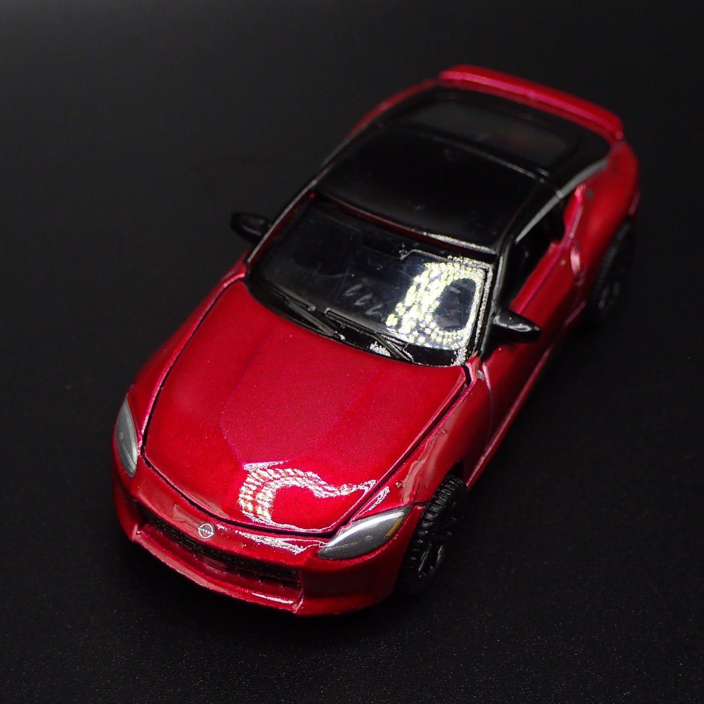 2023-2025 NISSAN Z RED 1:64 SCALE LIMITED COLLECTIBLE DIORAMA DIECAST MODEL CAR